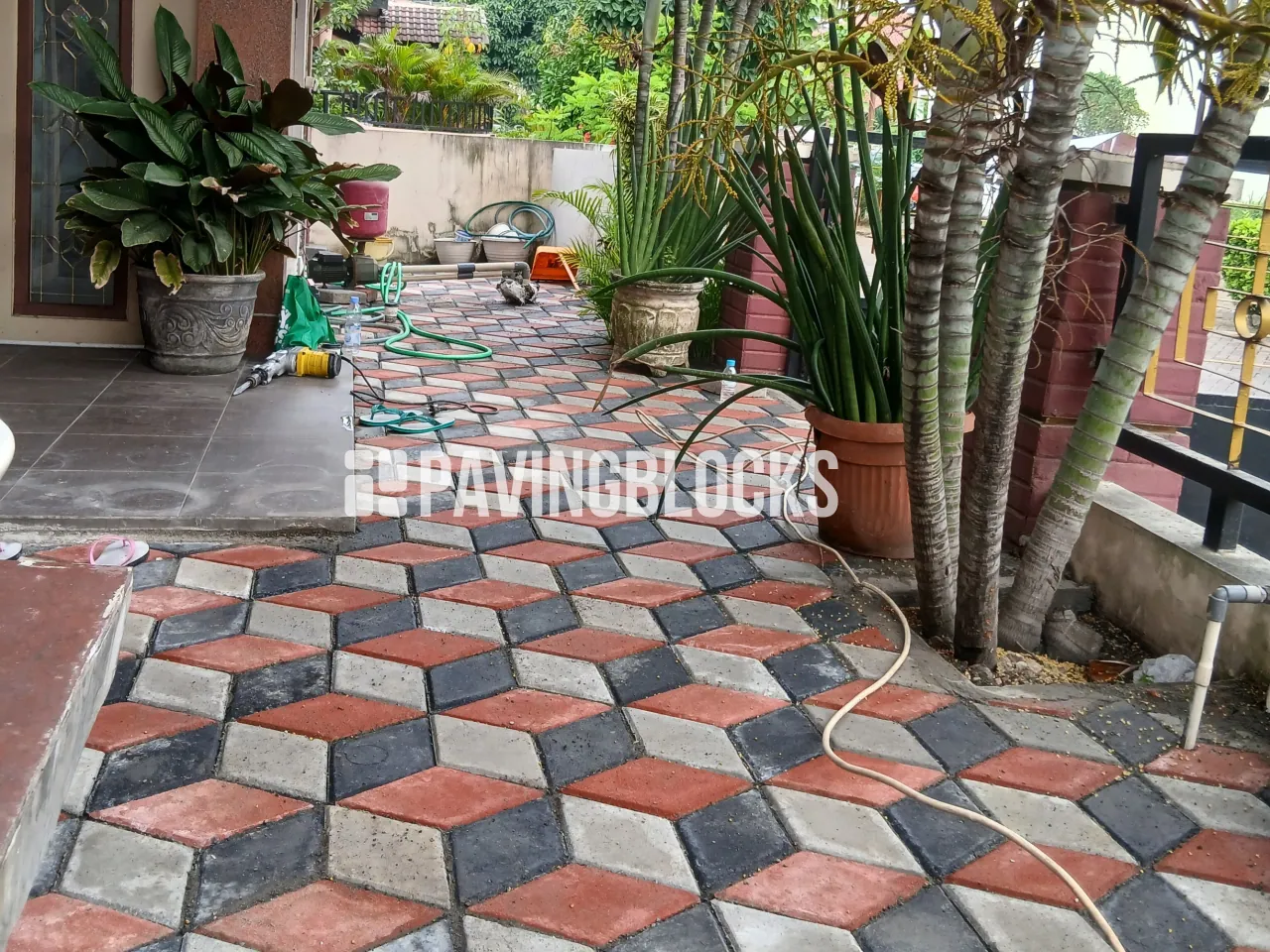 Foto proyek pemasangan paving block