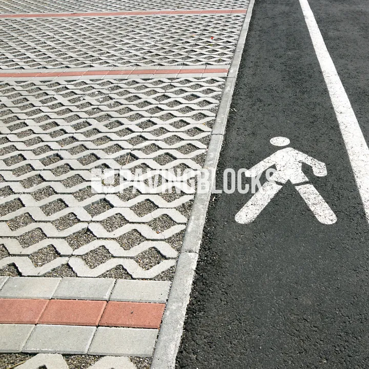 Proyek paving grassblock parkiran mall