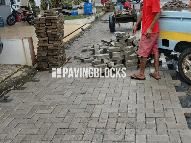 Perbaikan paving