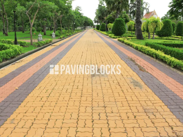 Kerusakan paving block jalan akibat sub-base yang tidak memadai