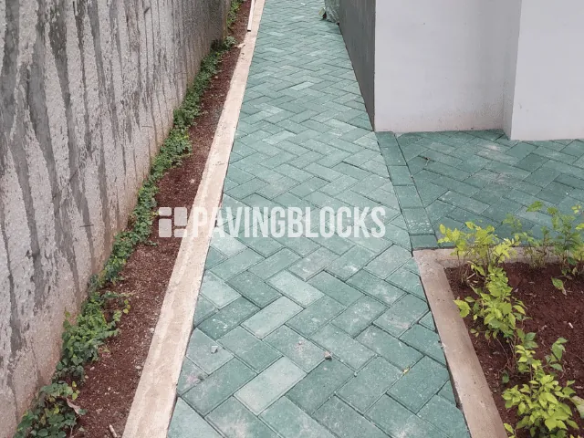 Foto proyek pemasangan paving block