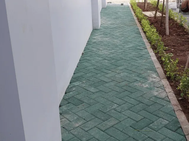 Foto proyek pemasangan paving block